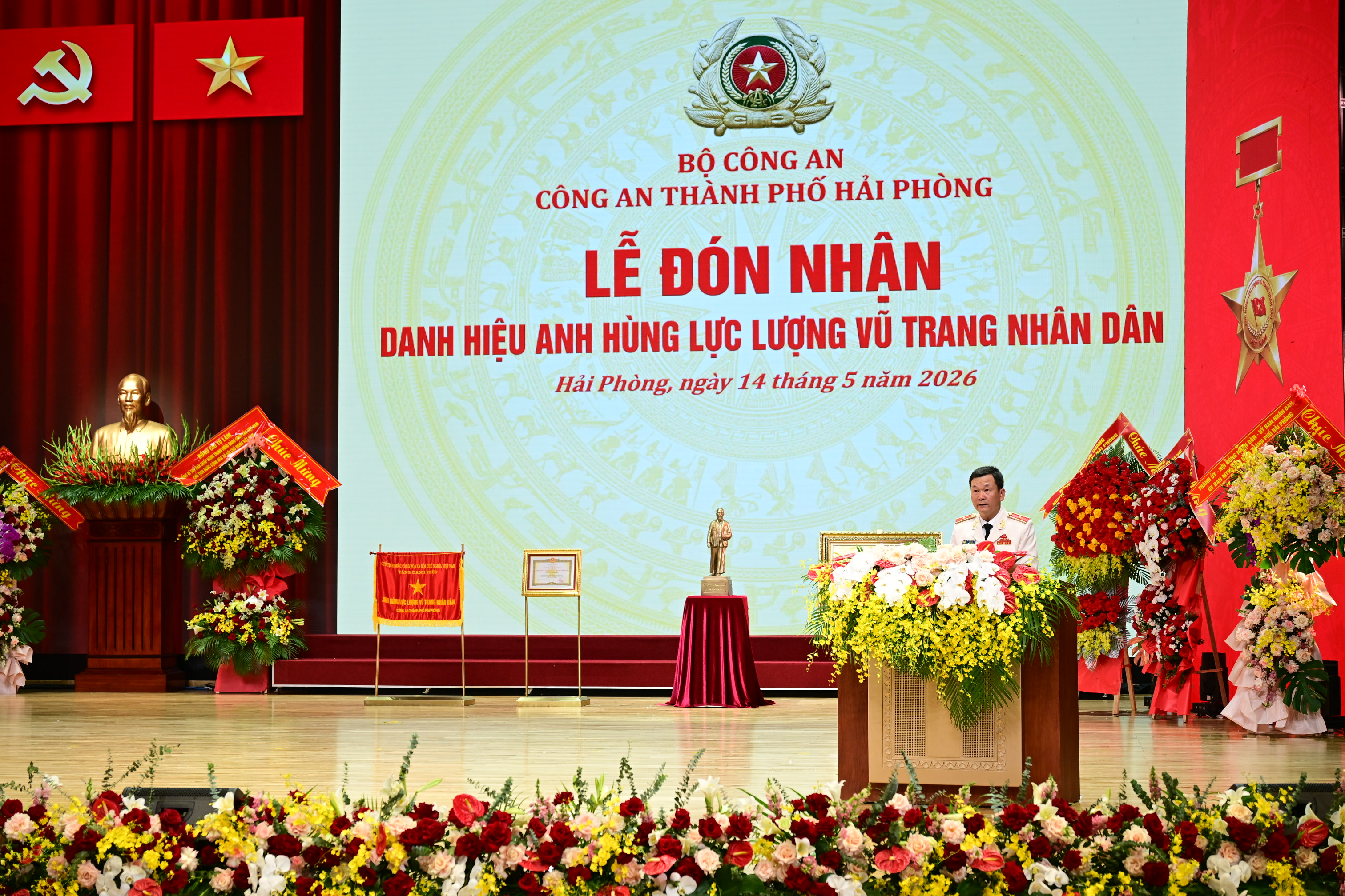 Bài phát biểu đáp từ và bế mạc của Giám đốc Công an thành phố Hải Phòng tại Lễ đón nhận Danh hiệu Anh hùng Lực lượng vũ trang nhân dân